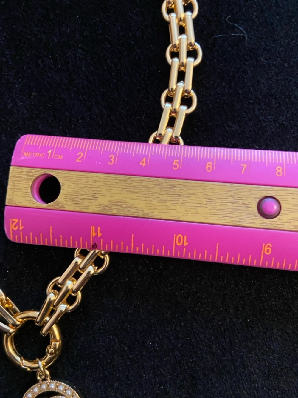 CHANEL Logo Medallion  Pearl Drop Charm And Gold Link Chain Necklace - Picture 11 of 12